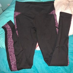workout pants with zippers!
